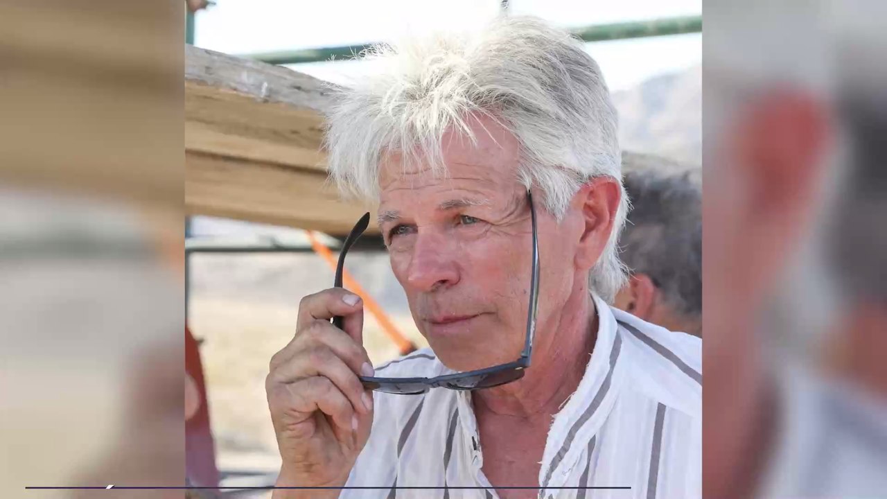 Mort de l'Américain Michael Hughes dans le crash de sa fusée artisanale, alors qu'il tentait de prouver que la Terre est plate