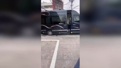 Le "Wuhan Shake", une nouvelle façon originale de se saluer en pleine épidémie de coronavirus