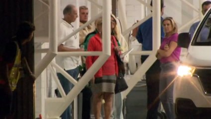 Shane Warne's family gather at airport as cricket legend's body returns home to Australia