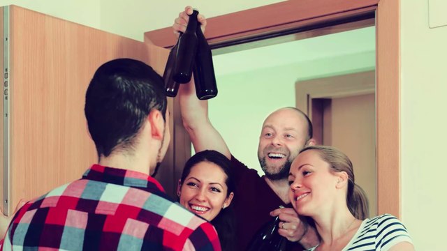 Confinement : que risquez-vous en organisant un apéro chez vous ?