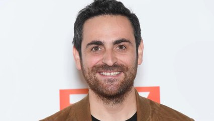 Camille Combal : l'animateur de TF1 se blesse en tournant une vidéo... puis lance un appel à l'aide