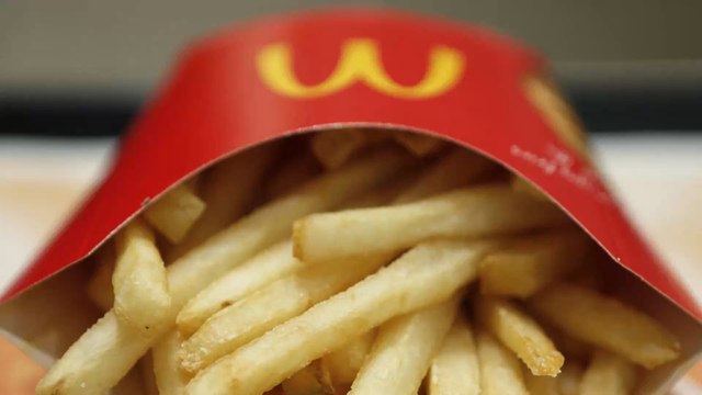 Mcdonald’s : vous mangez vos frites de la mauvaise façon depuis toujours