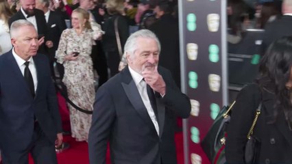 Robert de Niro, Madonna, et 200 autres stars s'opposent à un "retour à la normale" après le confinement