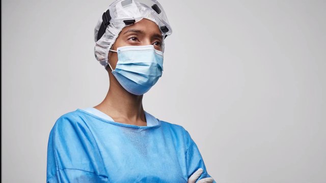 Etats-Unis : Un urgentiste juif émeut la Toile en soignant un patient aux tatouages nazis