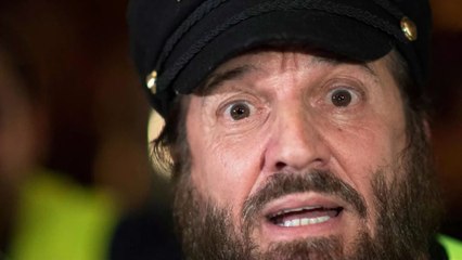 Quotidien : Francis Lalanne, hors de lui, s'attaque à des journalistes de Quotidien