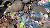Sénégal: l'île de Gorée submergée par les déchets plastiques