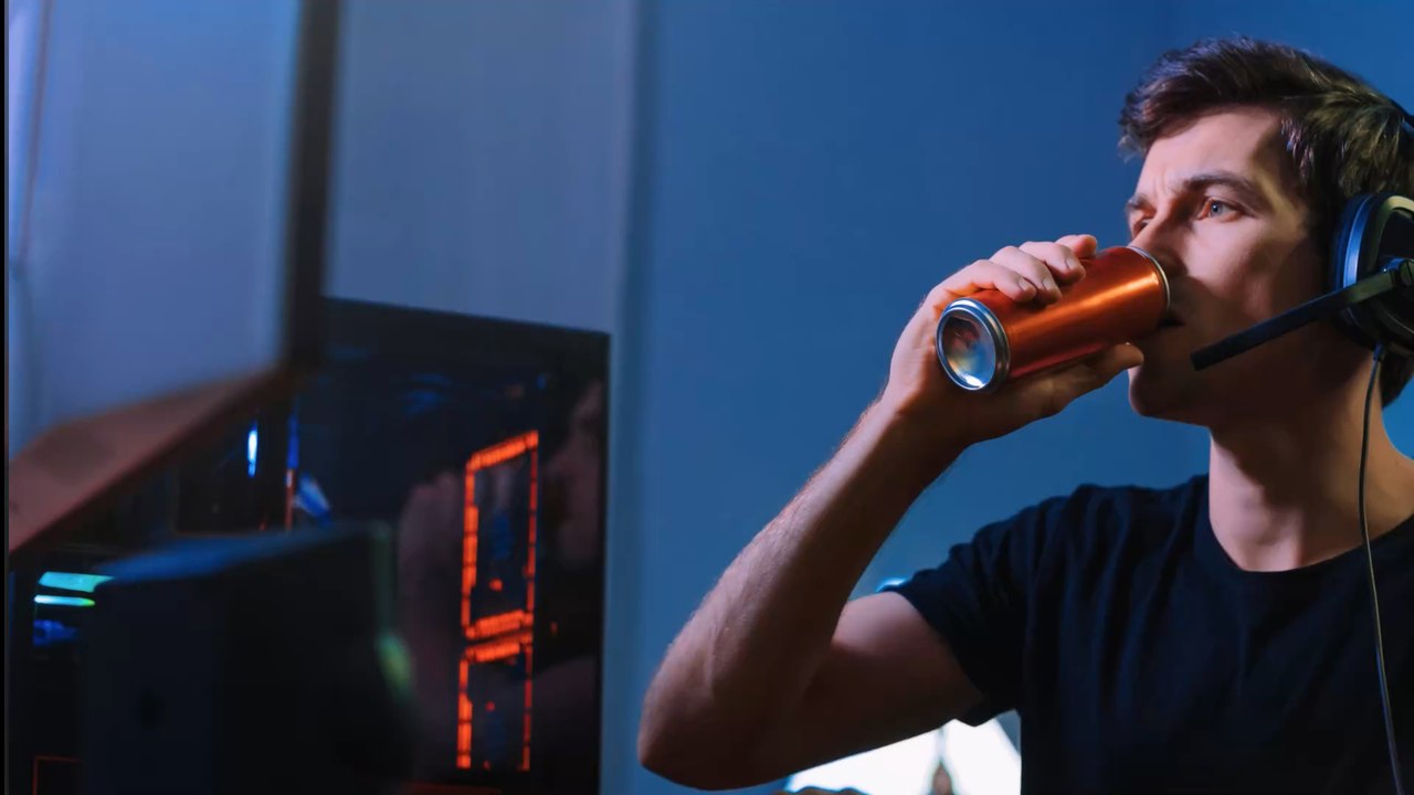 Santé : il boit 12 canettes de boisson énergisante par jour pendant un an et fait une crise cardiaque