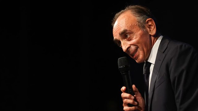 Débat Zemmour-Mélenchon : l'attitude du polémiste avec les journalistes fait beaucoup parler