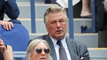 Tir mortel d'Alec Baldwin : la procureur saurait qui a chargé l'arme du crime