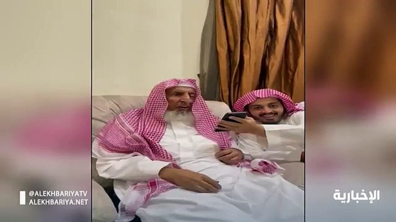 السديس يطمئن المفتي بعودة الحياة لطبيعتها بالحرم.. ويبشره بدروس علمية في رمضان