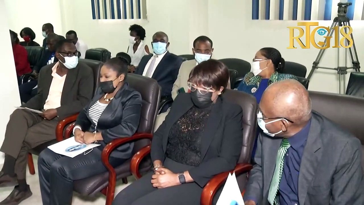 CNMP siyen yon pwotokòl akò ak UEH pou mete fòmasyon, etid ak rechèch nan mache piblik nan UEH la.