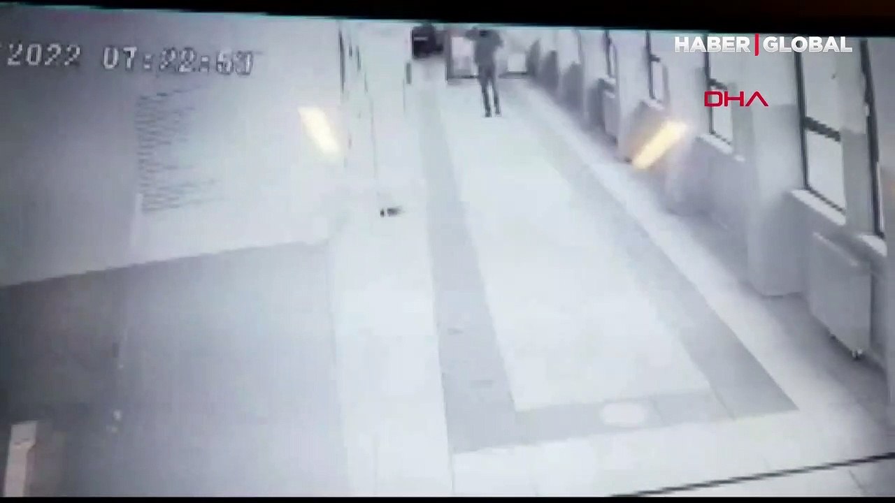 Ümraniye'de bir hırsız kar tatilini fırsat bildi, okuldan 4 bin lira çaldı