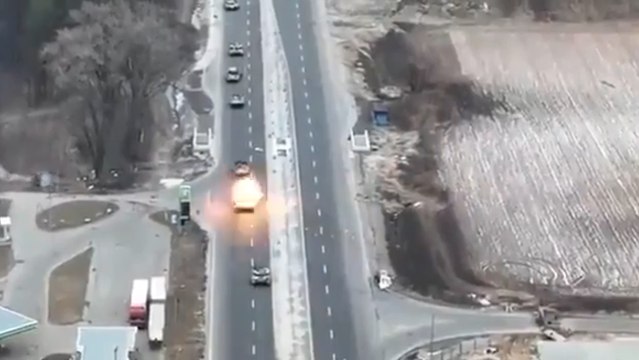 Ukrayna, Kiev yakınlarında Rus tanklarını vurdu