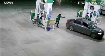 Aracının deposunu doldurup parasını ödemeden kaçtı