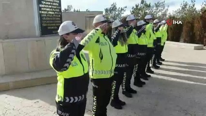 Trafik denetlemeden "İstiklal Marşı" etkinliği