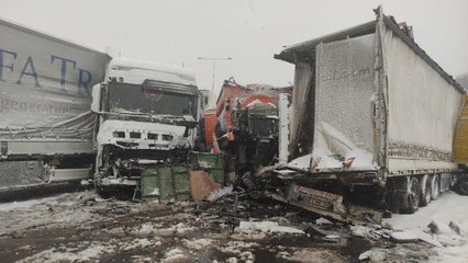 Kuzey Marmara Otoyolu’nda zincirleme kaza