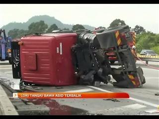 Lori tangki bawa asid terbalik