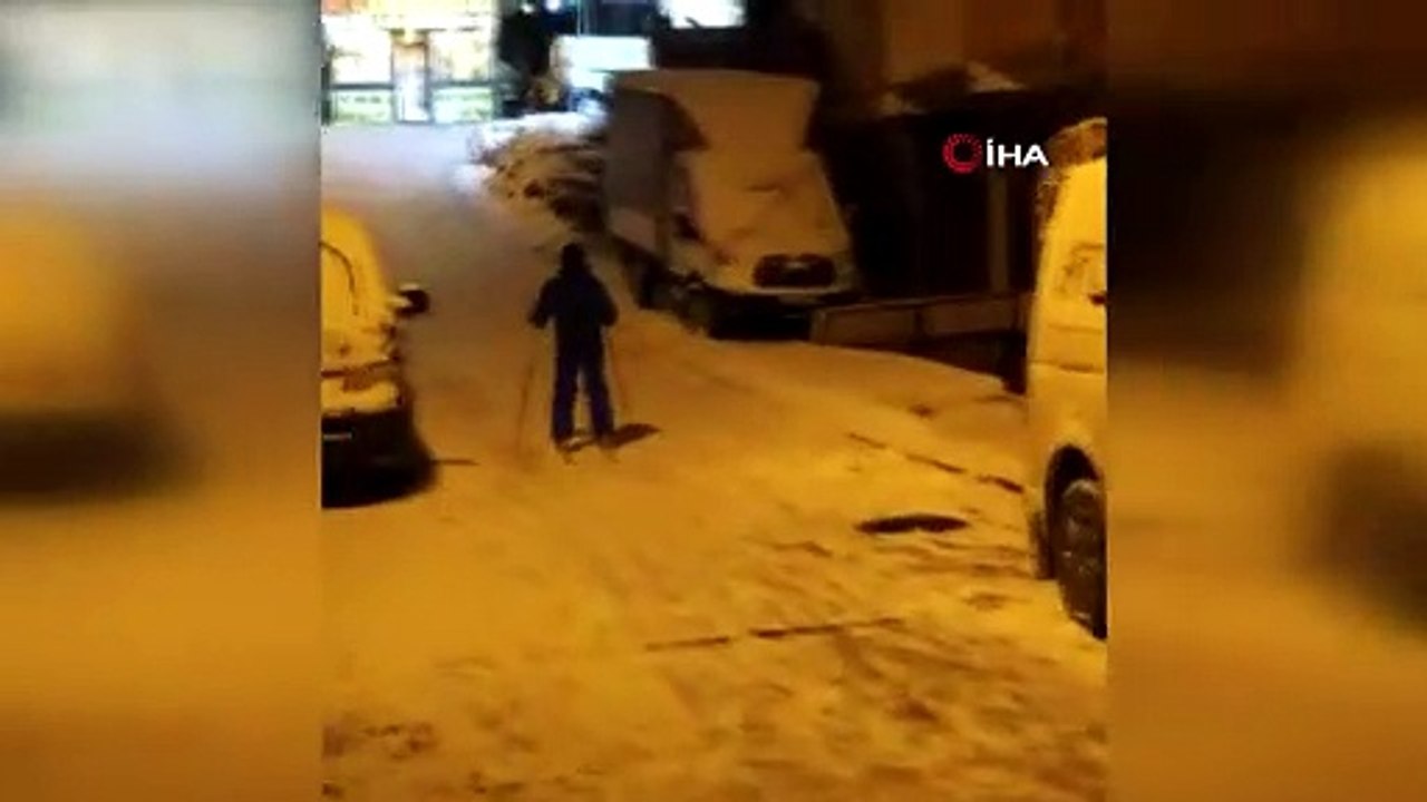 İstanbul sokaklarında kayak keyfi