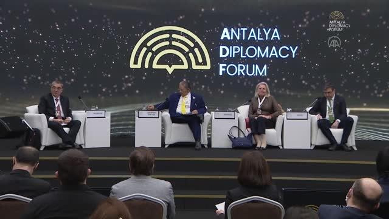 Antalya Diplomasi Forumu 2022 - "Asya-Pasifik'te iş birliği ve rekabet" konulu panel