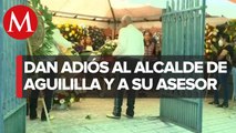 Rinden homenaje a alcalde de Aguililla y a su asesor en Michoacán