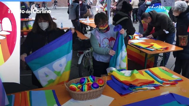 Ucraina, Bologna torna in piazza Maggiore per la pace. Il video della manifestazione