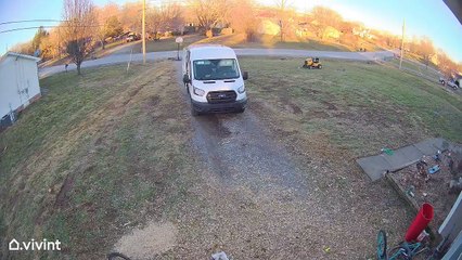 Amazon Delivery Driver Has a Bad Day