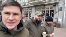 Membros da equipa de Zelensky gravam vídeo em Kiev