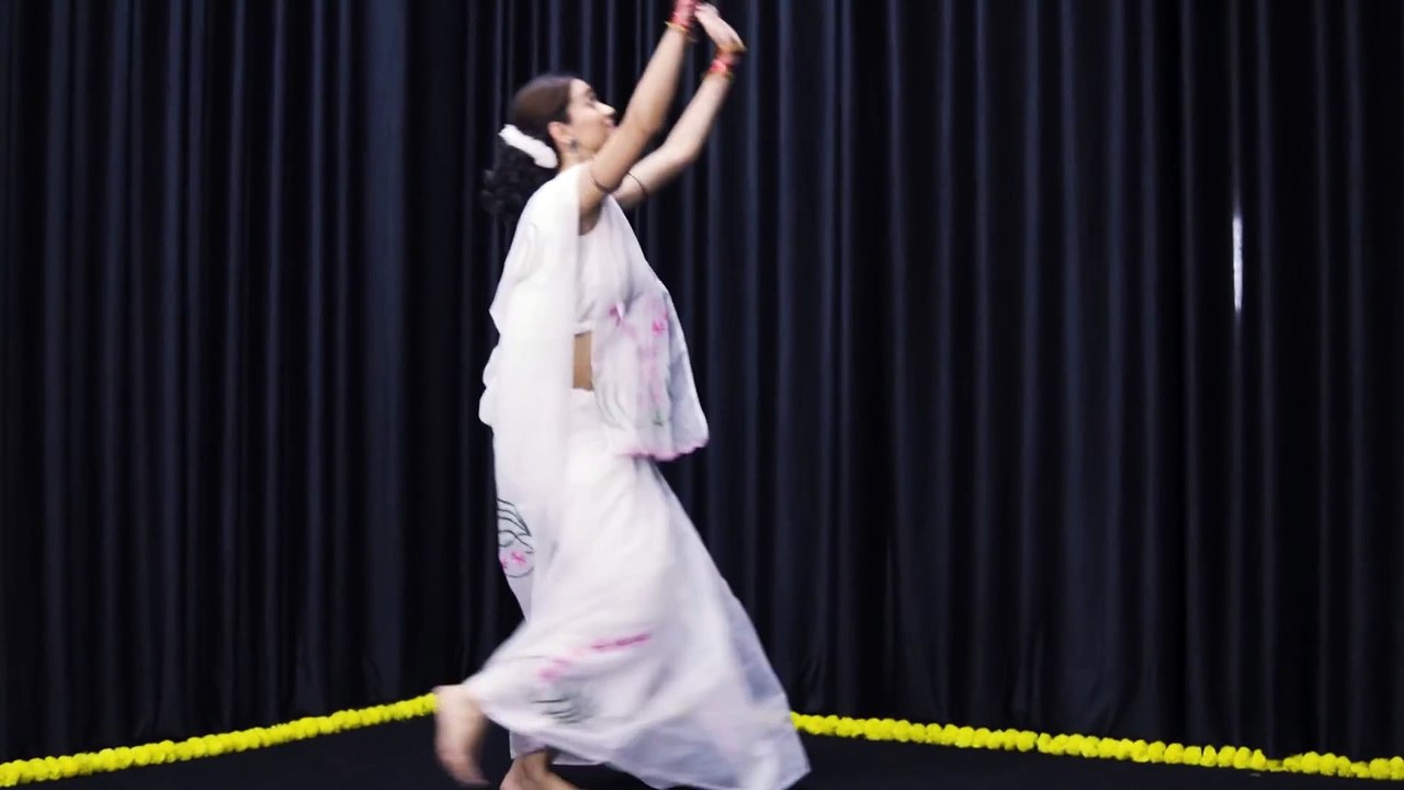 DHOLIDA Dance Cover by Kashika Sisodia Choreography | Dailymotion Shorts | Let's Dance