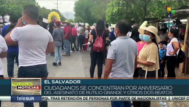 Salvadoreños realizan peregrinación en honor a mártires de la iglesia