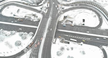 Vatandaşlar kar tedbirlerine uydu, yollar boş kaldı