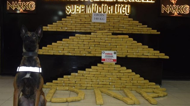 Diyarbakır’da TIR’ın dorsesinde zulalanmış 140 kilo eroin bulundu