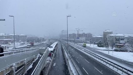 Kar yağışı sabah saatlerinde etkisini artırdı - Üsküdar ve Fatih