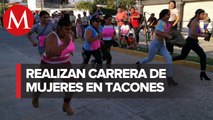 Mujeres participan en carrera con zapatos de tacón de 8 centímetros