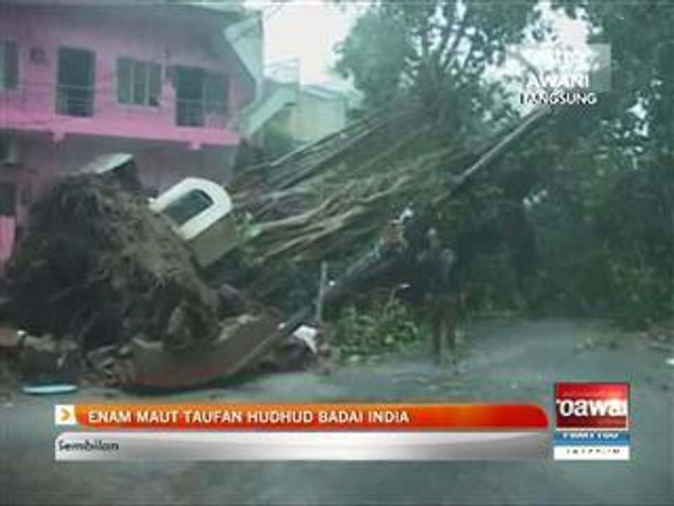 Enam maut taufan Hud Hud badai India