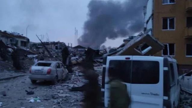 Son dakika: Dünya diken üstünde! Rusya NATO eğitim üssünü 30 roketle vurdu, çok sayıda ölü ve yaralı var