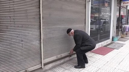 Saatçi Sebahattin usta 55 yıldır gözünden merceği elinden tornavidayı düşürmüyor