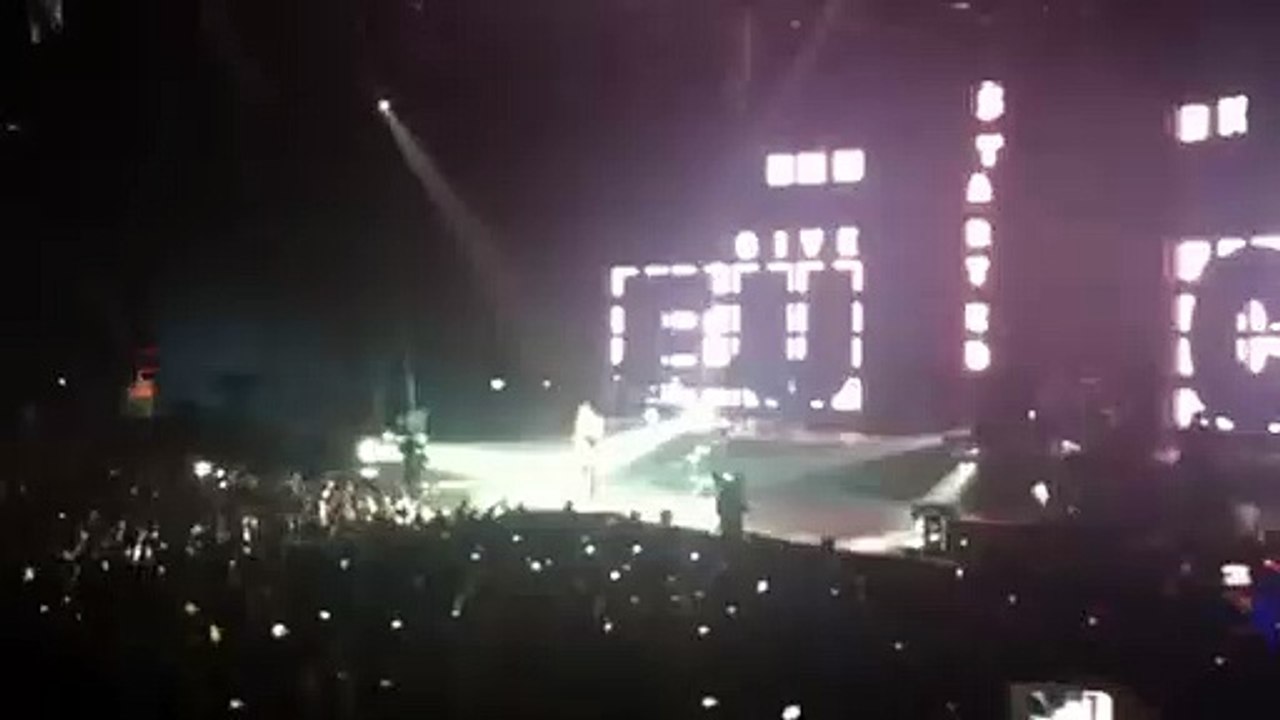 Drake concert Bercy (Headlines)