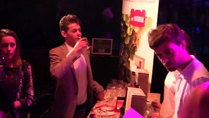 Exclu Vidéo : Public Buzz Awards : des people en pagaille et les meilleurs moments en images !
