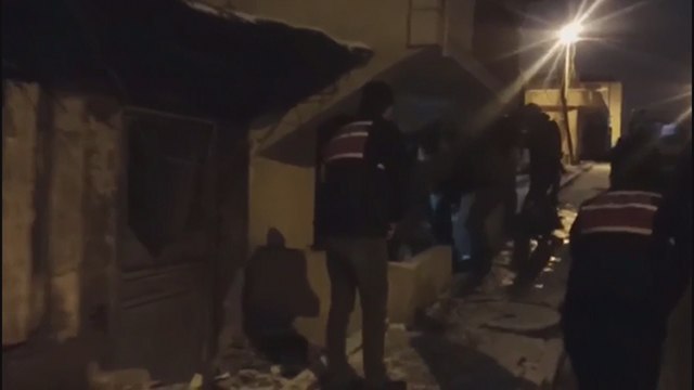 Jandarma'dan PYD/YPG operasyonu: Suriye uyruklu 17 şüpheli yakalandı