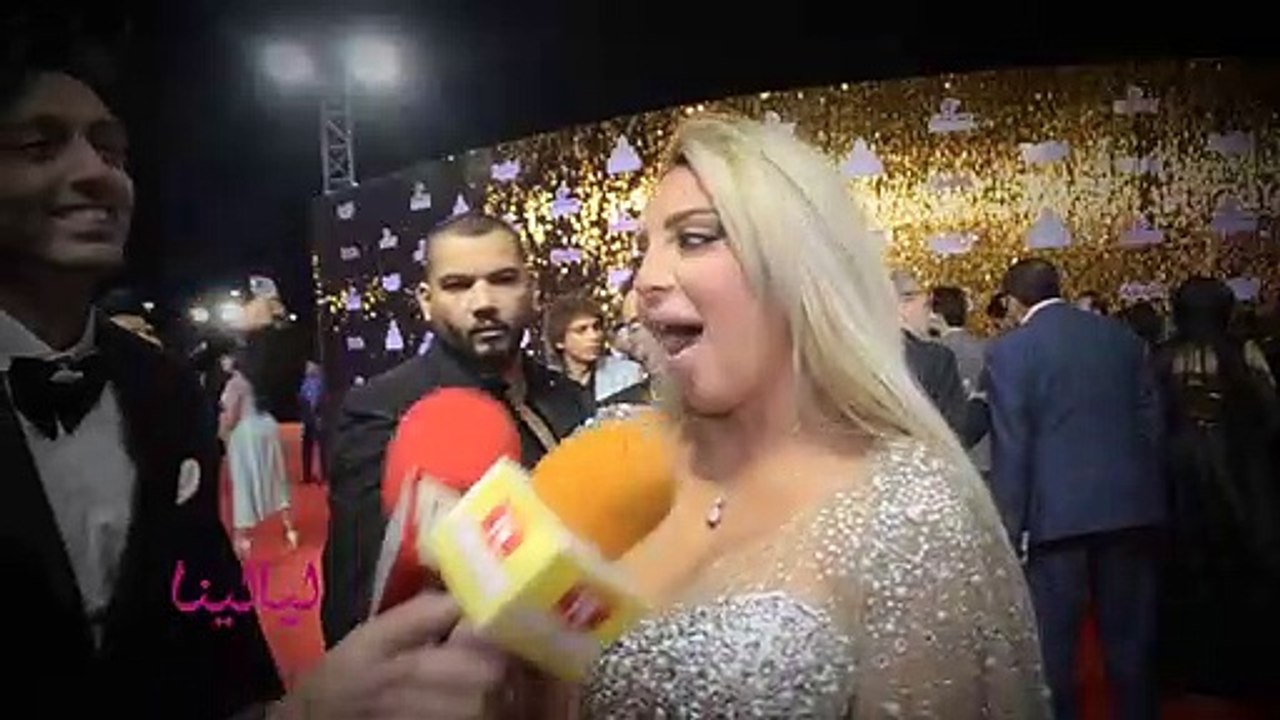 مي حلمي تكشف ملامح خطيبها وخوفها من الحسد عليه: عيونه ملونة وطويل!