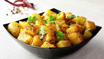 आलू का स्वादिष्ट अचार __ Uble Aloo ka Aachar jise banana bahut hi aasan hai __ Instant Potato Pickle