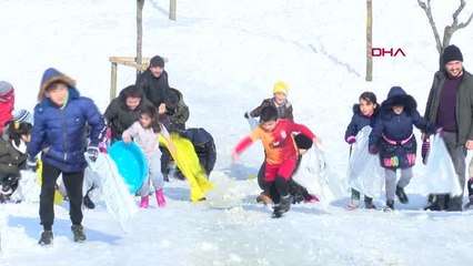 İSTANBUL ? ÇOCUKLAR KAYDI BÜYÜKLER KARDAN TANK YAPTI