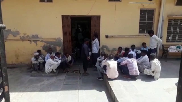 सेल्फी क्लिक करते दबा ट्रिगर, सिर में गोली लगने से युवक की मौत, देखें वीडियो
