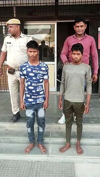 Gang robbed in showroom stole in temples