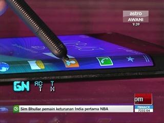 First Look: Samsung Galaxy Note Edge + BlackBerry Classic