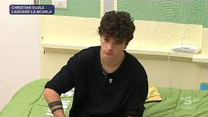 Christian Stefanelli pronto ad abbandonare Amici 21: "Era il mio sogno ma ora non lo è più" Momenti