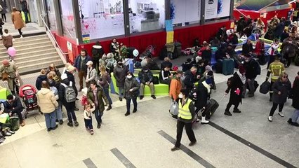 Rusya'nın Ukrayna'ya saldırıları sürerken siviller Polonya'ya gelmeye devam ediyor