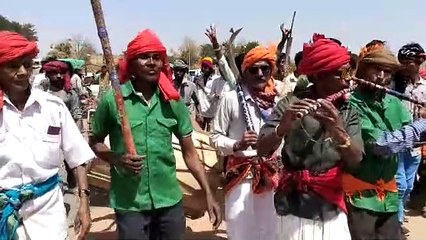 Gujarat News : VIDEO: आदिवासी समाज ने ली समाजिक बुराइयों के अंत की शपथ