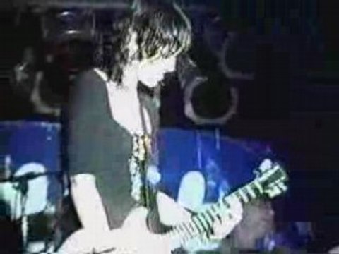 ~Joan Jett ~ Crimson & Clover * Live 1983 *