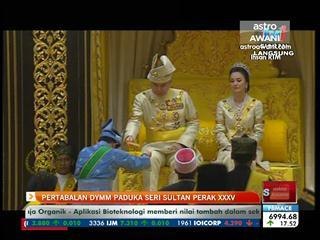 Upacara berdatang sembah mengambil naskah Al-Quran